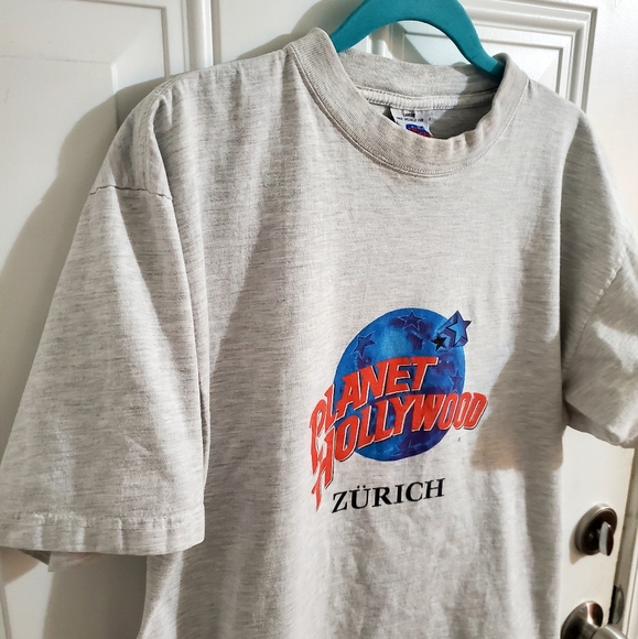 Vintage 1991 Planet Hollywood Zurich T-Shirt - Picture 3 of 5